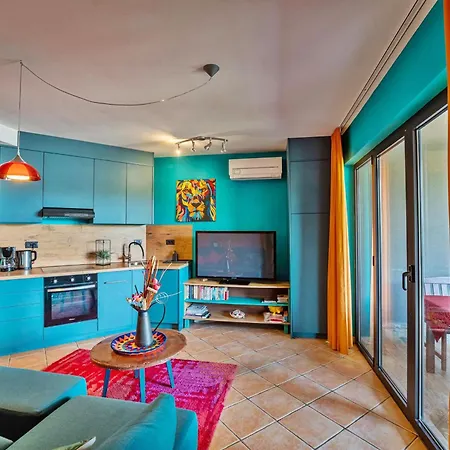 Oliveto - Calming Sea View Apartment